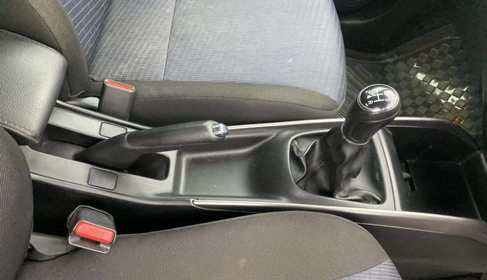 2020 Toyota Glanza V, Petrol, Manual, 17,168 km, Gear Lever