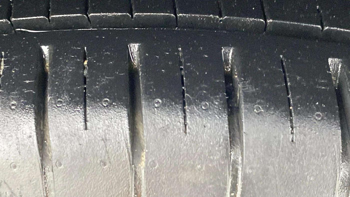 2020 Toyota Glanza V, Petrol, Manual, 17,297 km, Left Rear Tyre Tread