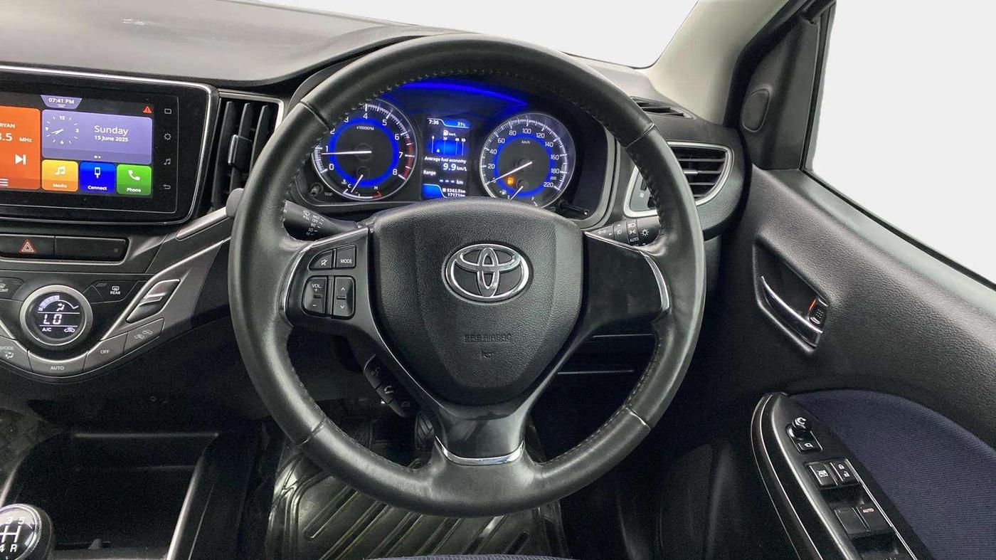2020 Toyota Glanza V, Petrol, Manual, 17,297 km, Steering Wheel Close Up