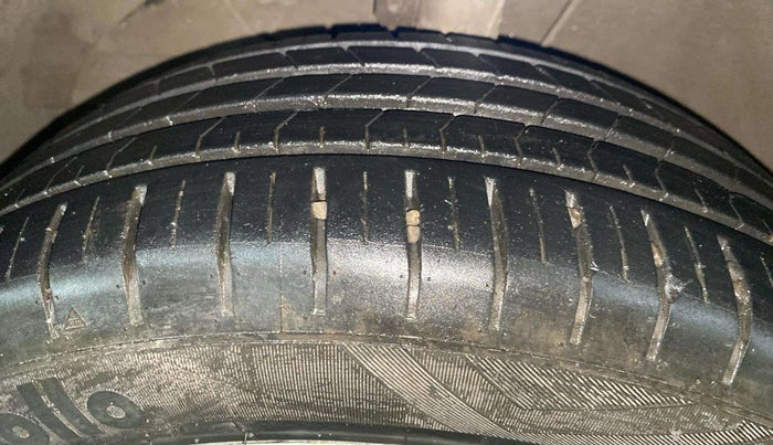 2019 Maruti Baleno ZETA PETROL 1.2, Petrol, Manual, 73,314 km, Left Front Tyre Tread