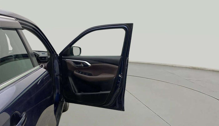 2022 Maruti Grand Vitara ZETA SMART HYBRID, Petrol, Manual, 56,470 km, RHS Front Door