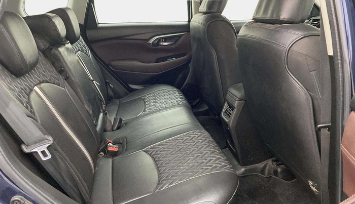 2022 Maruti Grand Vitara ZETA SMART HYBRID, Petrol, Manual, 56,470 km, Right Side Rear Door Cabin