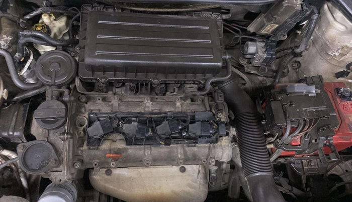 2013 Volkswagen Vento HIGHLINE 1.6 MPI, Petrol, Manual, 59,856 km, Engine View