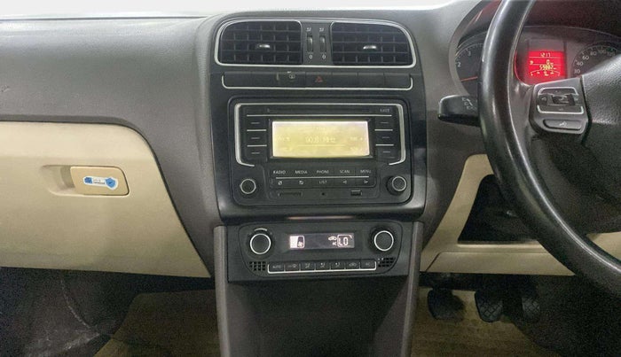 2013 Volkswagen Vento HIGHLINE 1.6 MPI, Petrol, Manual, 59,856 km, Air Conditioner