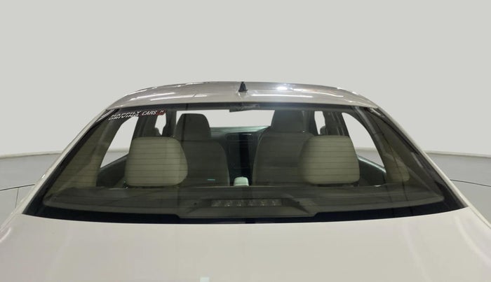 2013 Volkswagen Vento HIGHLINE 1.6 MPI, Petrol, Manual, 59,856 km, Rear Windshield
