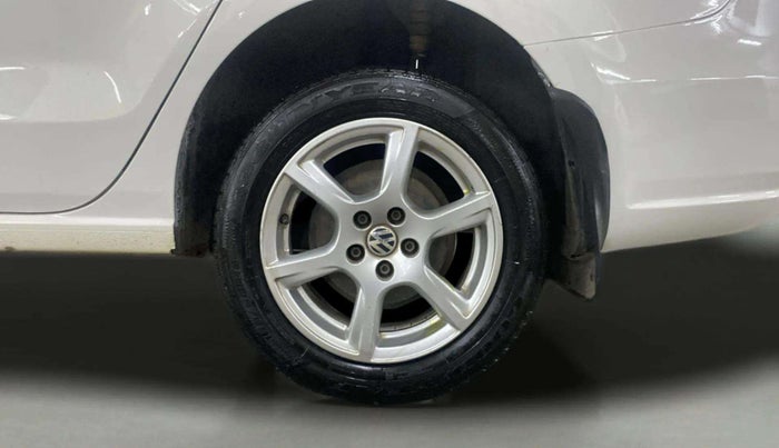2013 Volkswagen Vento HIGHLINE 1.6 MPI, Petrol, Manual, 59,856 km, Left Rear Wheel