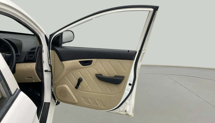 2013 Hyundai Eon D-LITE+, Petrol, Manual, 42,815 km, RHS Front Door
