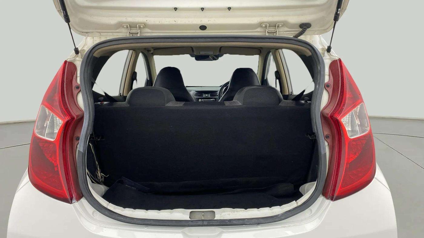 2013 Hyundai Eon D-LITE+, Petrol, Manual, 42,916 km, Boot Inside