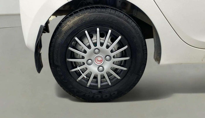 2013 Hyundai Eon D-LITE+, Petrol, Manual, 42,815 km, Right Rear Wheel
