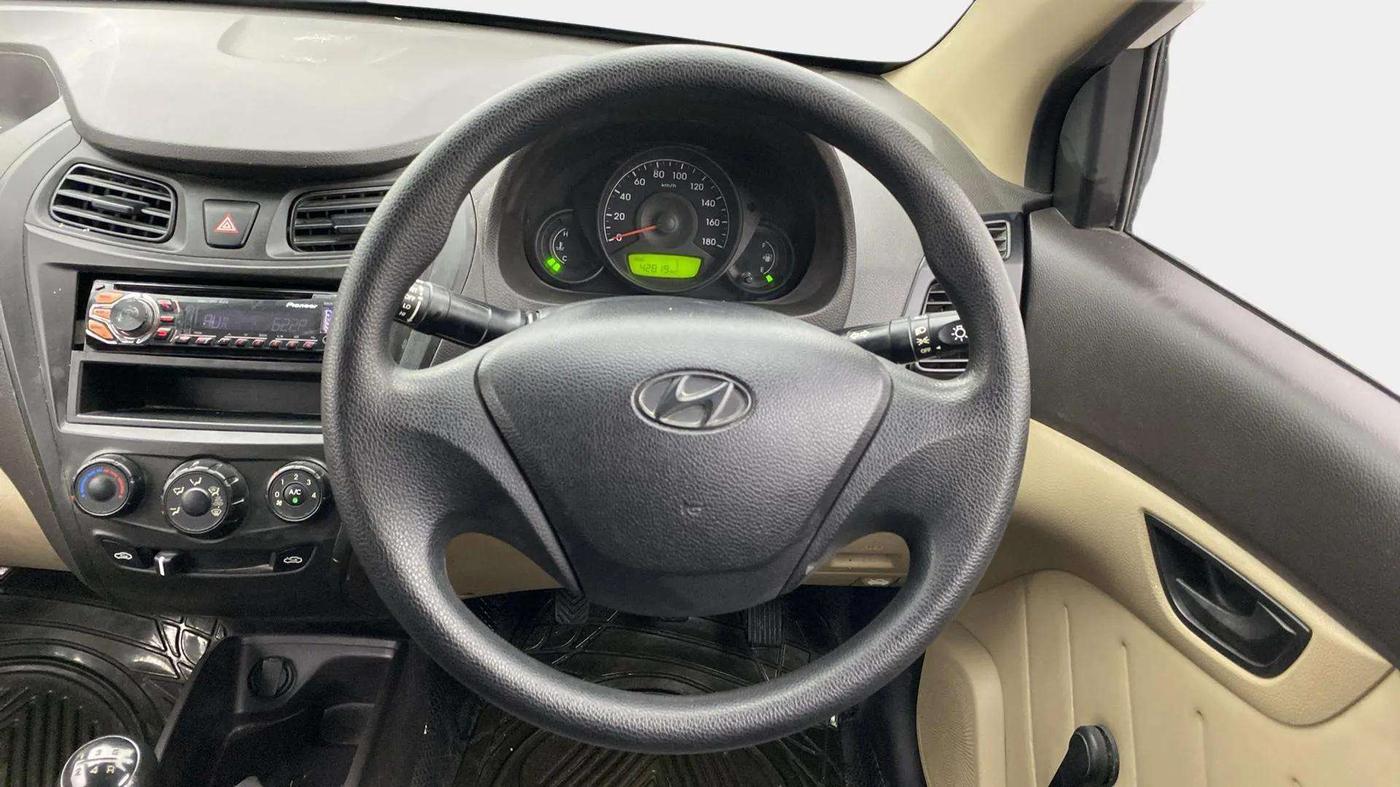 2013 Hyundai Eon D-LITE+, Petrol, Manual, 42,916 km, Steering Wheel Close Up