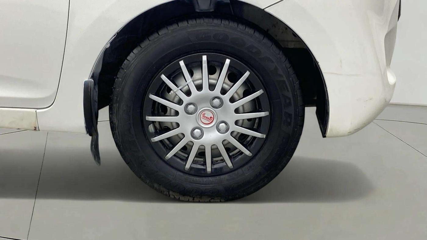 2013 Hyundai Eon D-LITE+, Petrol, Manual, 42,916 km, Right Front Wheel