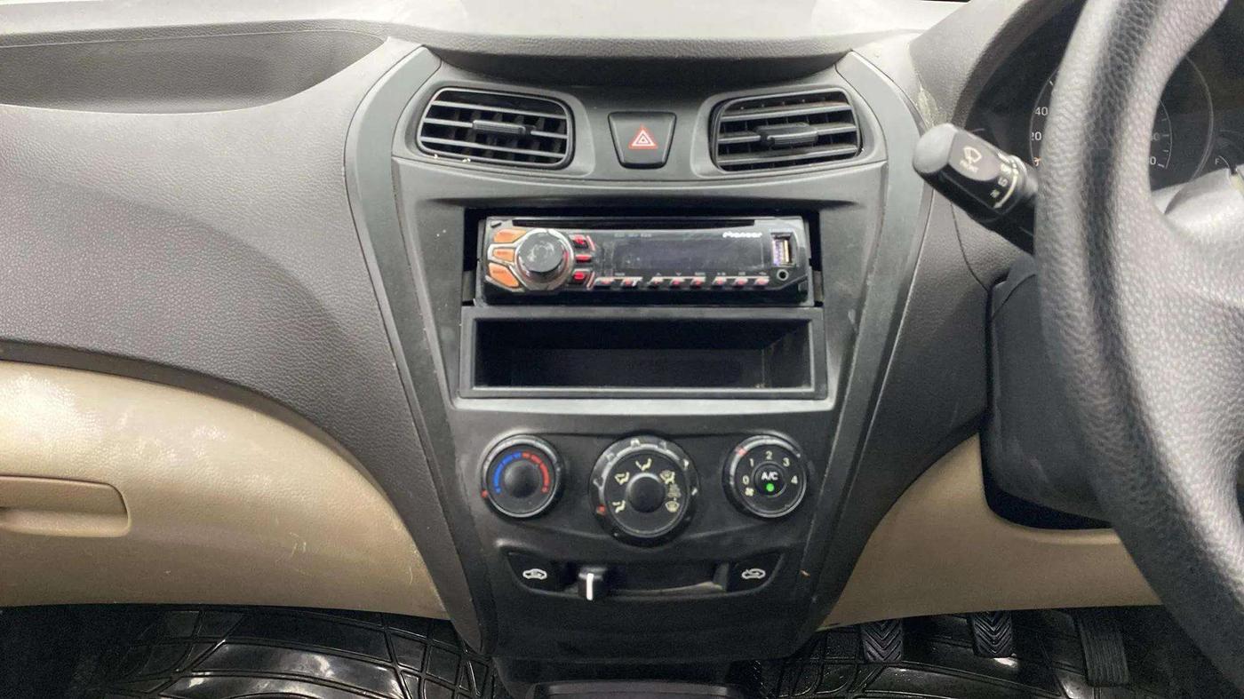 2013 Hyundai Eon D-LITE+, Petrol, Manual, 42,916 km, Air Conditioner