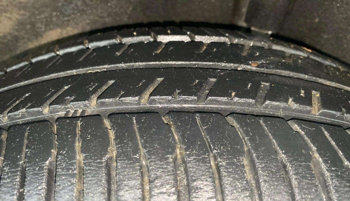 2018 Ford Ecosport TITANIUM 1.5L DIESEL, Diesel, Manual, 40,923 km, Left Rear Tyre Tread