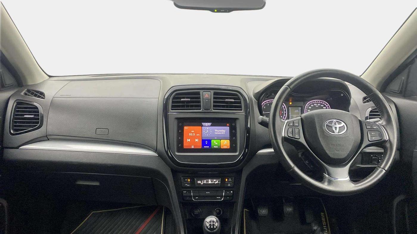 2021 Toyota URBAN CRUISER PREMIUM GRADE MT DUAL TONE, Petrol, Manual, 38,133 km, Dashboard