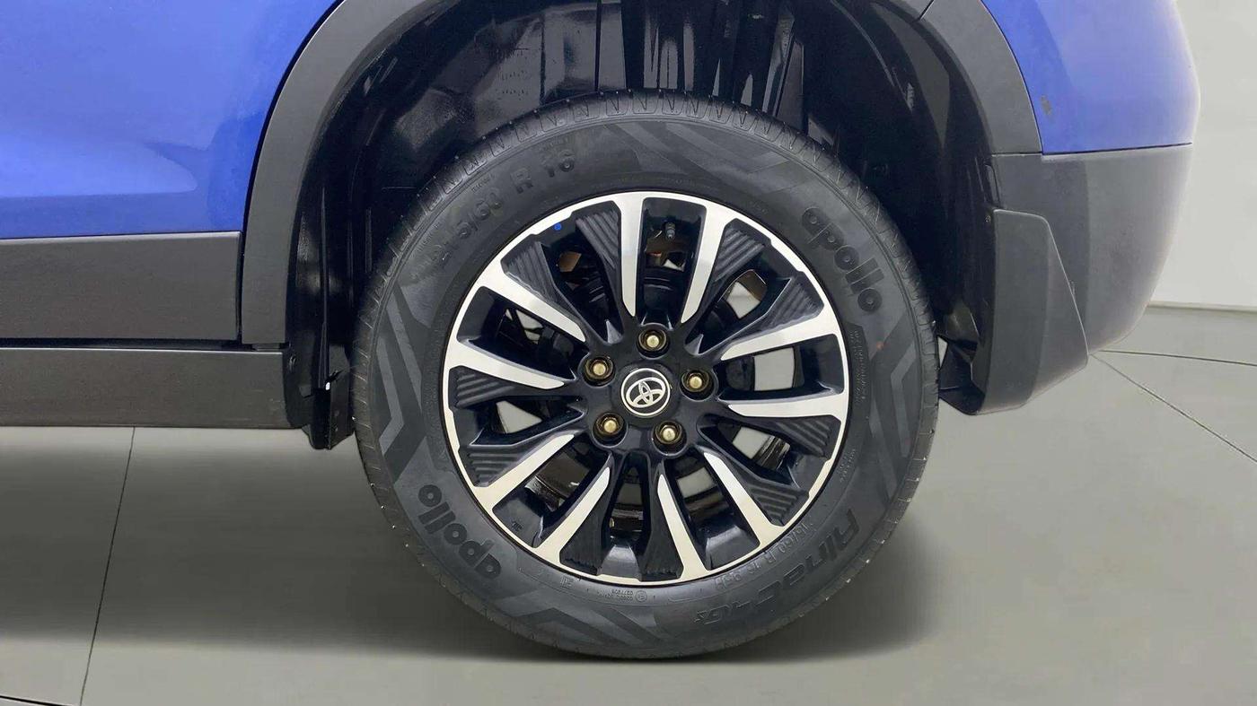 2021 Toyota URBAN CRUISER PREMIUM GRADE MT DUAL TONE, Petrol, Manual, 38,133 km, Left Rear Wheel