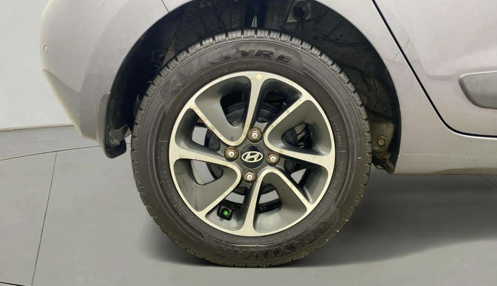 2018 Hyundai Grand i10 SPORTZ AT 1.2 KAPPA VTVT, Petrol, Automatic, 27,491 km, Right Rear Wheel