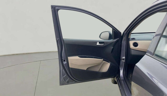 2018 Hyundai Grand i10 SPORTZ AT 1.2 KAPPA VTVT, Petrol, Automatic, 27,491 km, LHS Front Door