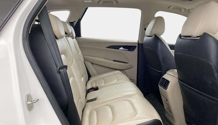 2021 MG HECTOR SHARP 1.5 PETROL CVT, Petrol, Automatic, 63,573 km, Right Side Rear Door Cabin