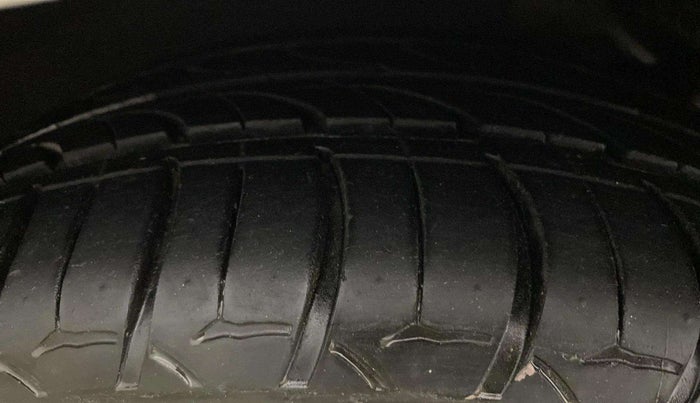 2019 Volkswagen Vento 1.2 TSI HIGHLINE PLUS AT, Petrol, Automatic, 72,748 km, Left Front Tyre Tread