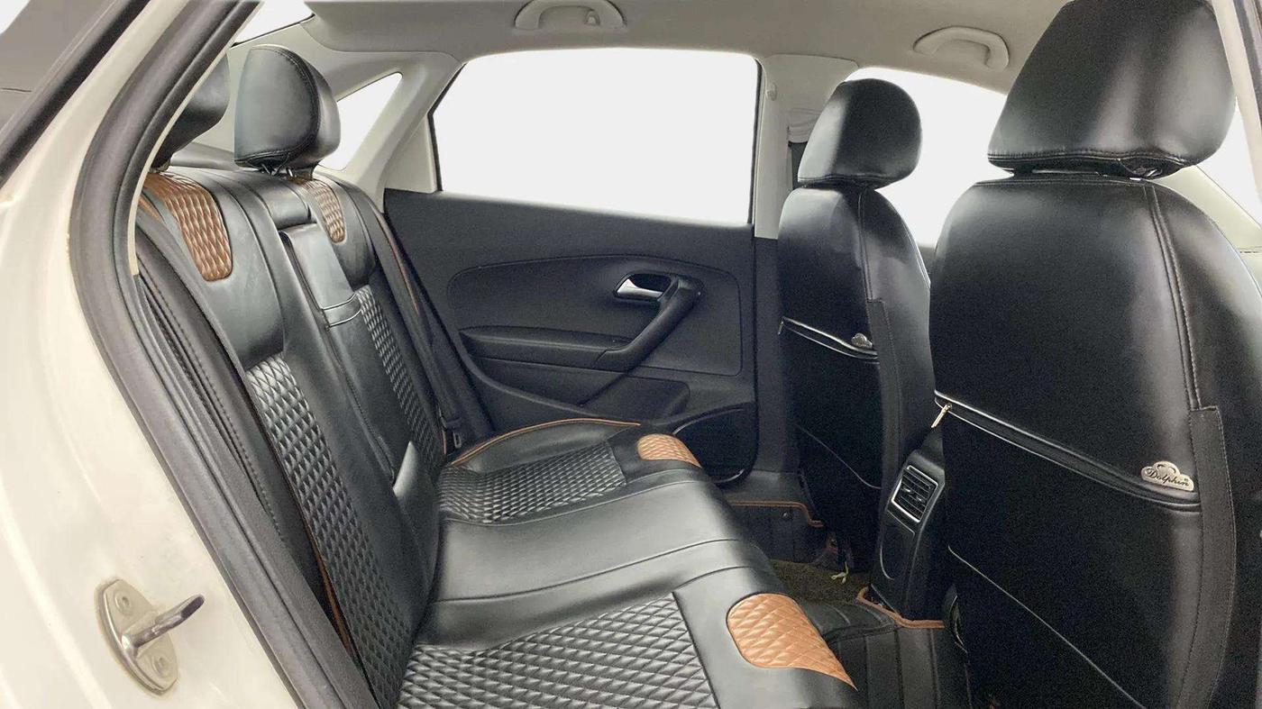 2019 Volkswagen Vento 1.2 TSI HIGHLINE PLUS AT, Petrol, Automatic, 72,748 km, Right Side Rear Door Cabin