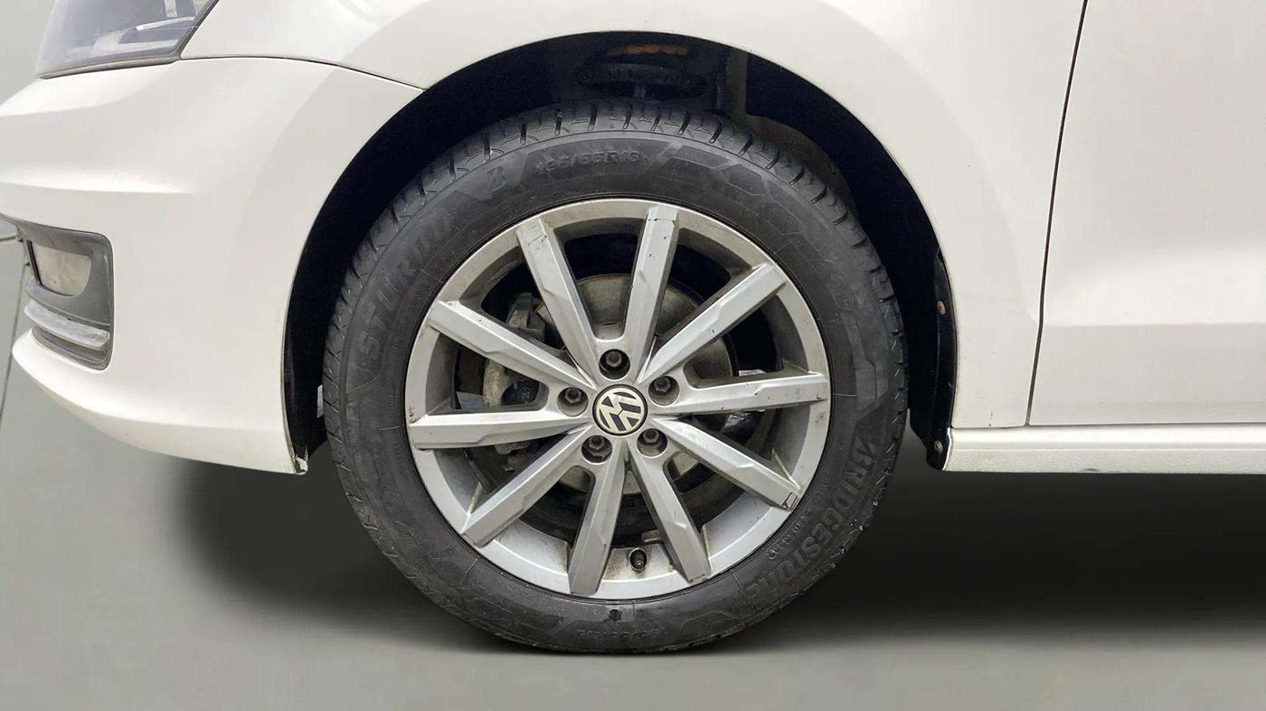 2019 Volkswagen Vento 1.2 TSI HIGHLINE PLUS AT, Petrol, Automatic, 72,748 km, Left Front Wheel