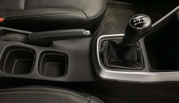 2021 Maruti S Cross ALPHA 1.5, Petrol, Manual, 59,710 km, Gear Lever