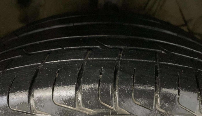 2021 Maruti S Cross ALPHA 1.5, Petrol, Manual, 59,710 km, Right Front Tyre Tread
