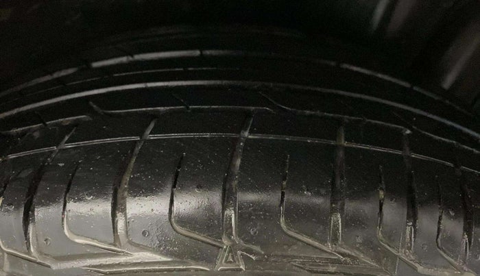 2021 Maruti S Cross ALPHA 1.5, Petrol, Manual, 59,710 km, Left Rear Tyre Tread