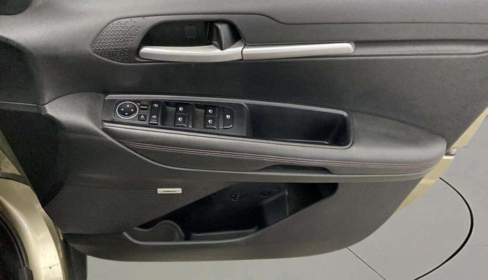 2020 KIA SONET GTX PLUS 1.0 DCT, Petrol, Automatic, 57,522 km, Driver Side Door Panels Control