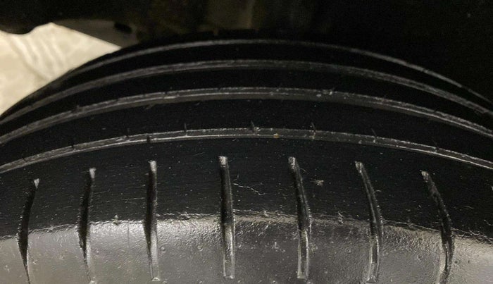 2021 Maruti Baleno ZETA PETROL 1.2, Petrol, Manual, 1,48,478 km, Right Rear Tyre Tread