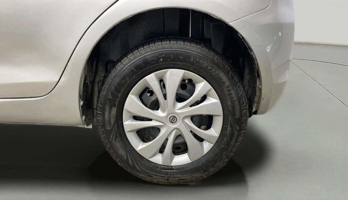 2013 Maruti Swift VXI, Petrol, Manual, 50,002 km, Left Rear Wheel