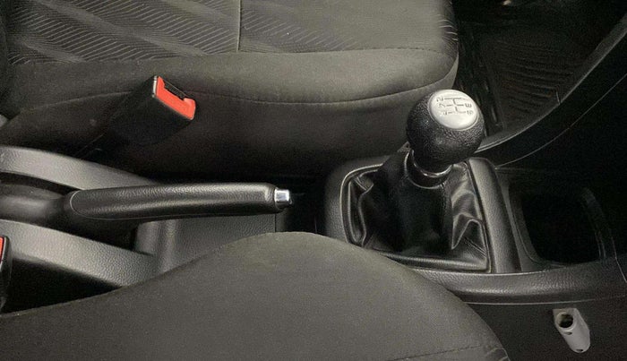 2013 Maruti Swift VXI, Petrol, Manual, 50,002 km, Gear Lever