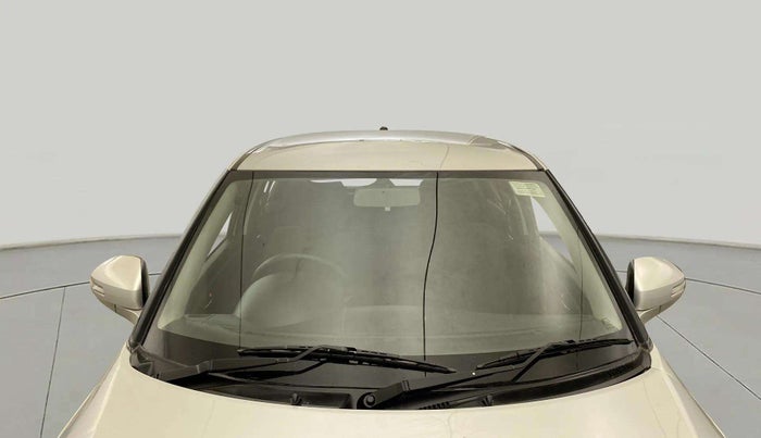 2013 Maruti Swift VXI, Petrol, Manual, 50,002 km, Front Windshield