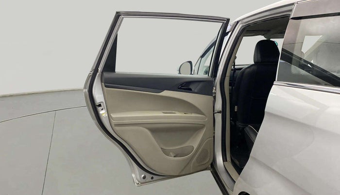 2018 Mahindra MARAZZO M4 7 STR, Diesel, Manual, 86,471 km, LHS Rear Door