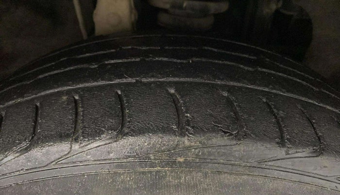 2018 Mahindra MARAZZO M4 7 STR, Diesel, Manual, 86,471 km, Right Front Tyre Tread