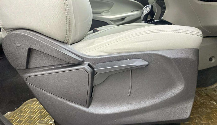 2015 Ford Ecosport TITANIUM 1.5L PETROL AT, Petrol, Automatic, 1,03,172 km, Driver Side Adjustment Panel