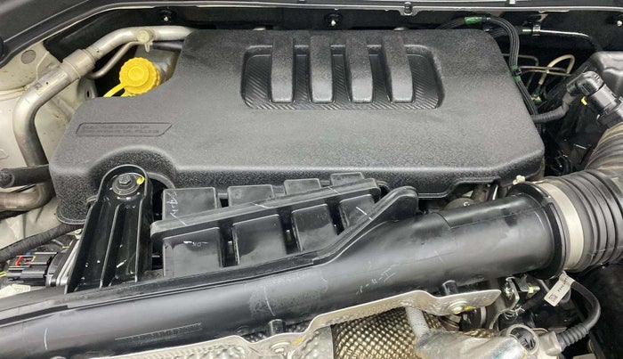 2023 Mahindra XUV300 W8 (O) 1.5 DIESEL AMT, Diesel, Automatic, 29,593 km, Engine View