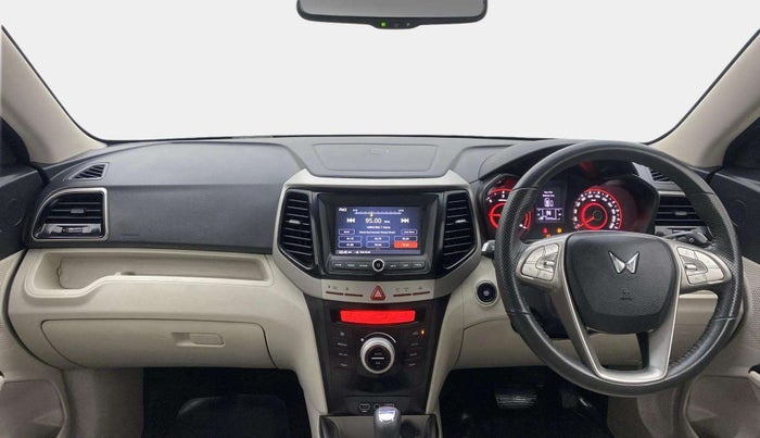 2023 Mahindra XUV300 W8 (O) 1.5 DIESEL AMT, Diesel, Automatic, 29,593 km, Dashboard