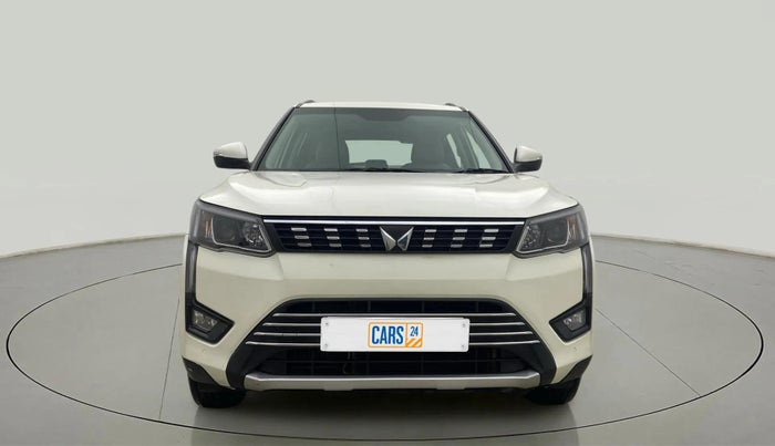 2023 Mahindra XUV300 W8 (O) 1.5 DIESEL AMT, Diesel, Automatic, 29,593 km, Front