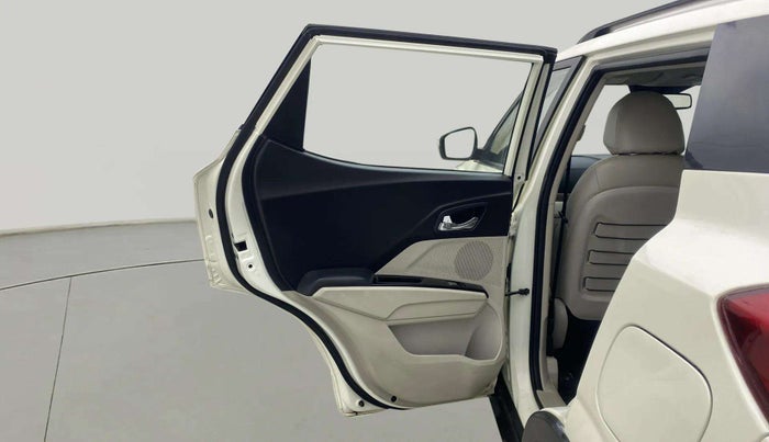 2023 Mahindra XUV300 W8 (O) 1.5 DIESEL AMT, Diesel, Automatic, 29,593 km, LHS Rear Door