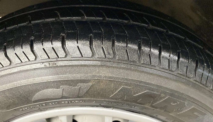 2014 Hyundai i10 MAGNA 1.1, Petrol, Manual, 59,400 km, Left Rear Tyre Tread