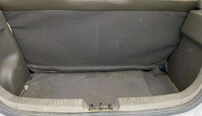 2014 Hyundai i10 MAGNA 1.1, Petrol, Manual, 59,400 km, Boot Inside