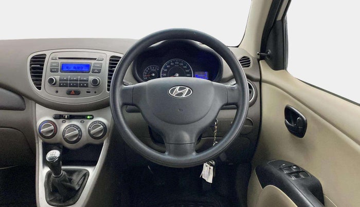 2014 Hyundai i10 MAGNA 1.1, Petrol, Manual, 59,400 km, Steering Wheel Close Up