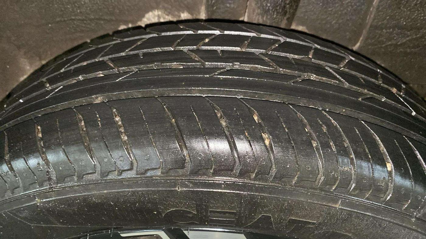 2023 Renault Kiger RXZ TURBO CVT, Petrol, Automatic, 4,415 km, Left Rear Tyre Tread