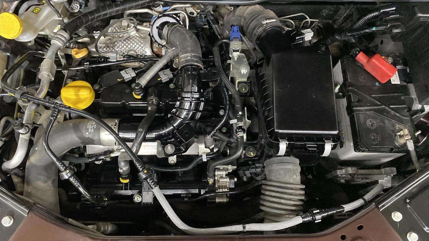 2023 Renault Kiger RXZ TURBO CVT, Petrol, Automatic, 4,415 km, Engine View