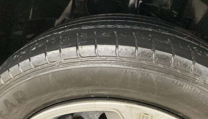 2020 Tata NEXON XM SUNROOF PETROL, Petrol, Manual, 48,700 km, Right Front Tyre Tread