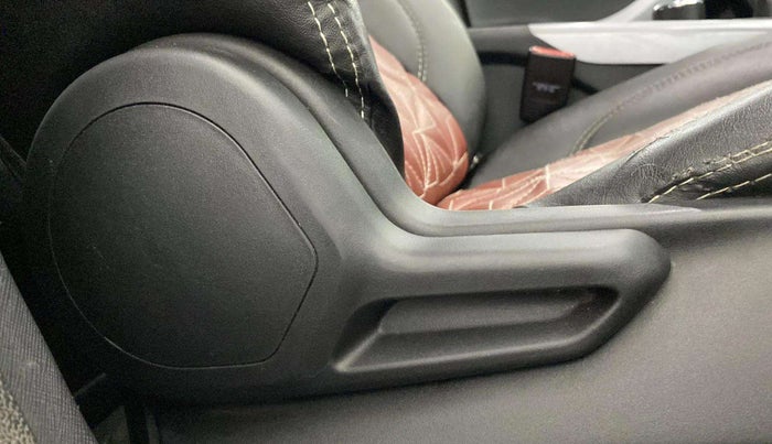 2020 Tata NEXON XM SUNROOF PETROL, Petrol, Manual, 48,700 km, Driver Side Adjustment Panel