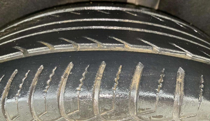 2017 Ford Ecosport TITANIUM 1.5L PETROL AT, Petrol, Automatic, 33,781 km, Left Rear Tyre Tread
