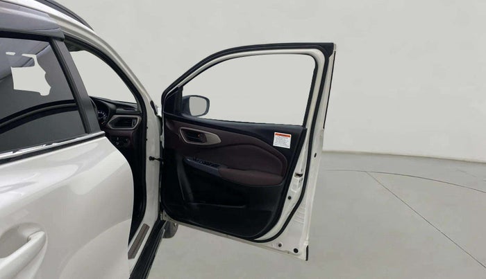 2023 Maruti FRONX DELTA CNG 1.2 MT, CNG, Manual, 45,501 km, RHS Front Door