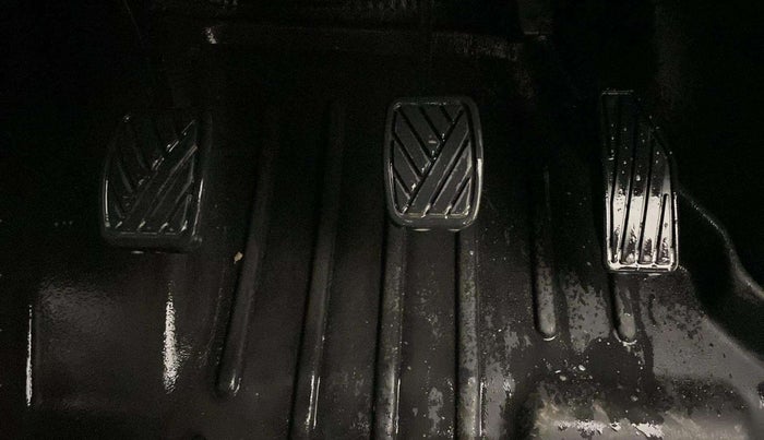 2023 Maruti FRONX DELTA CNG 1.2 MT, CNG, Manual, 45,501 km, Pedals